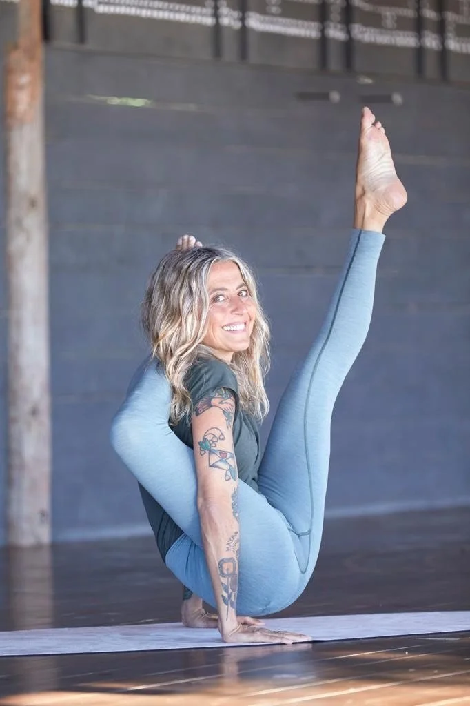 Ashtanga yoga and adjustment clinic. With Natalia Paisano