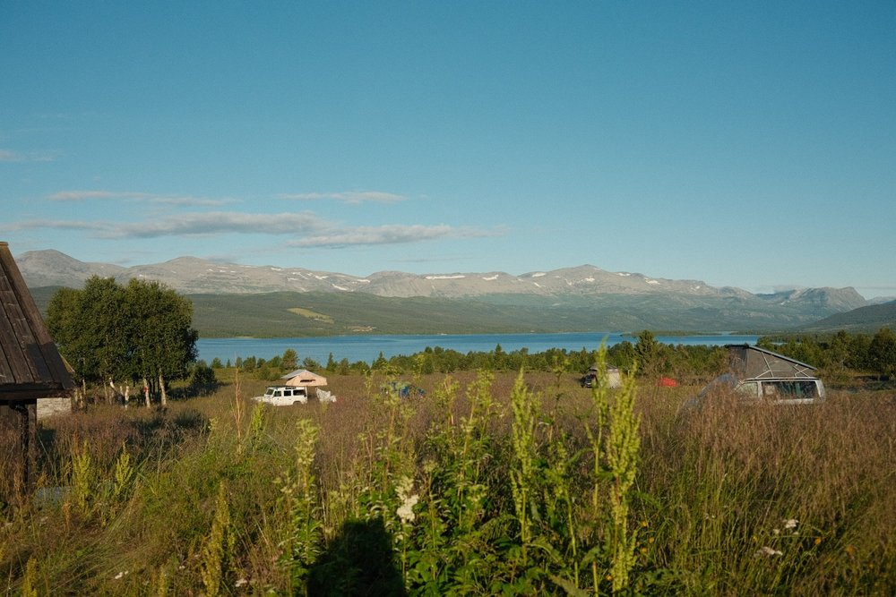 The lake and valley below Nøsen