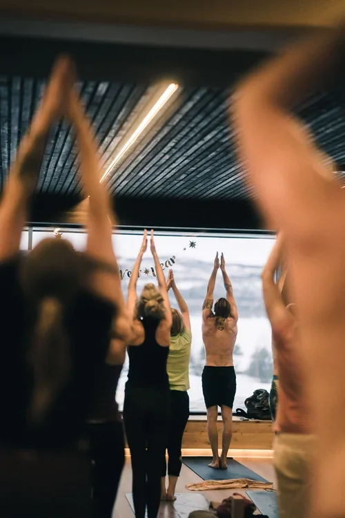 sun-salutation-new-year-nosen-03144.webp