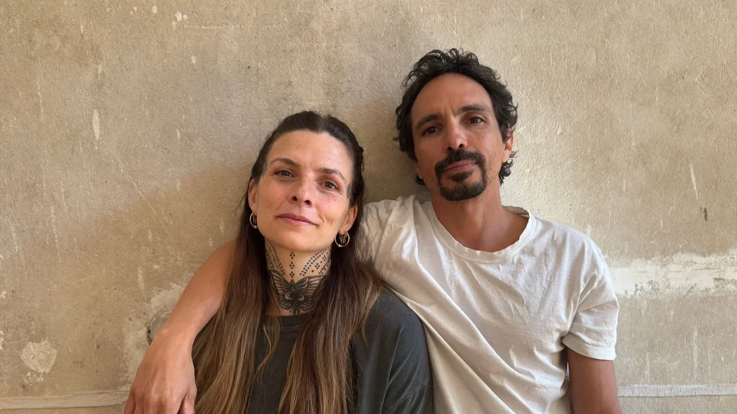 Āsana and Introspection - with Jules Febre &amp; Martyna Febre