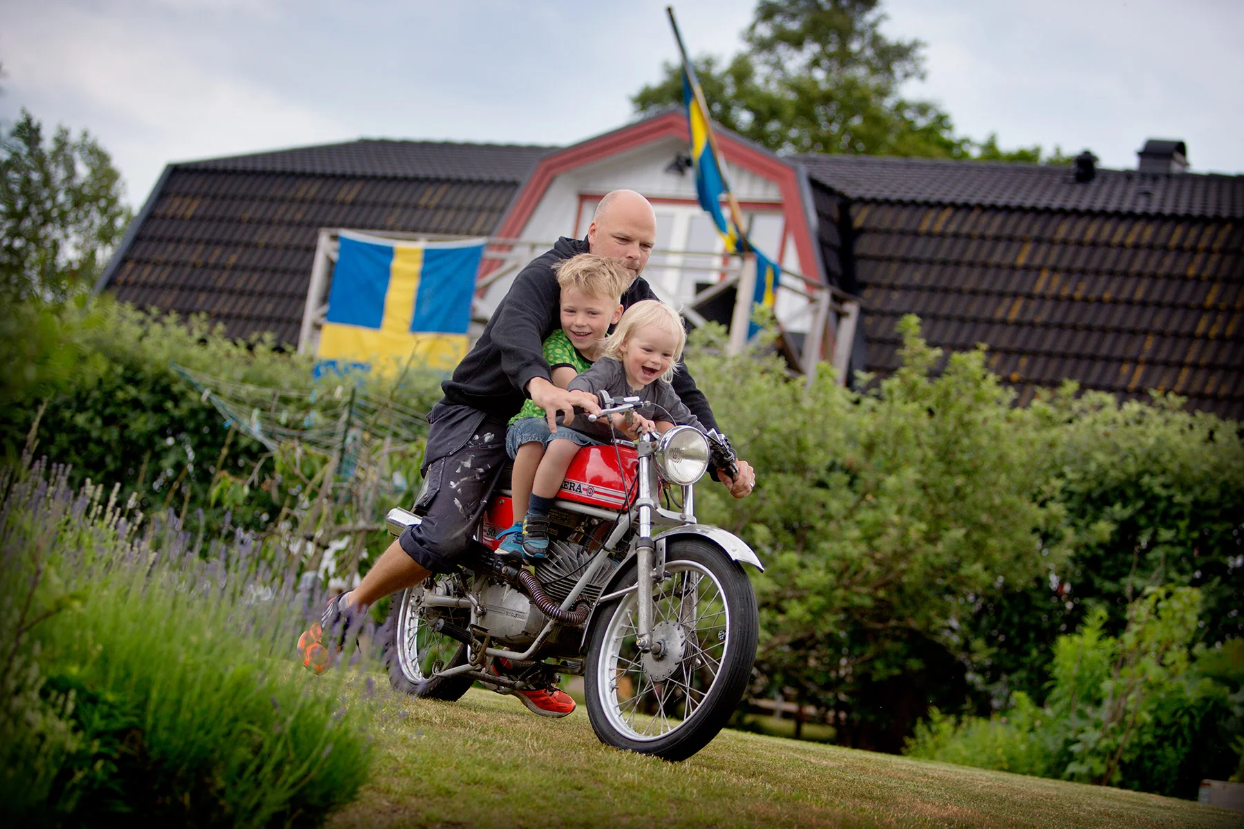 Moppar och golfklubbor till salu