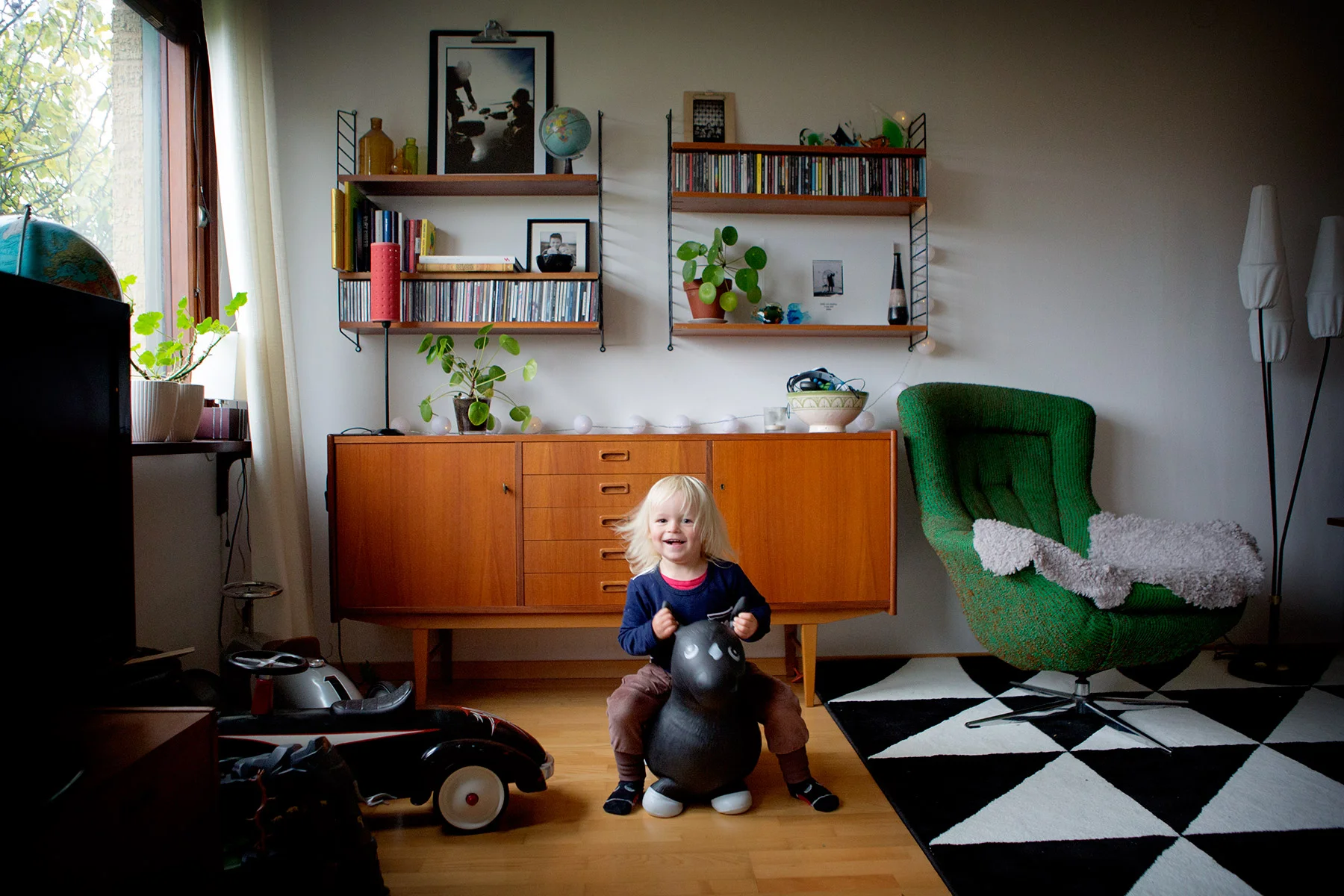 På hoppehäst in i fredagsdimman