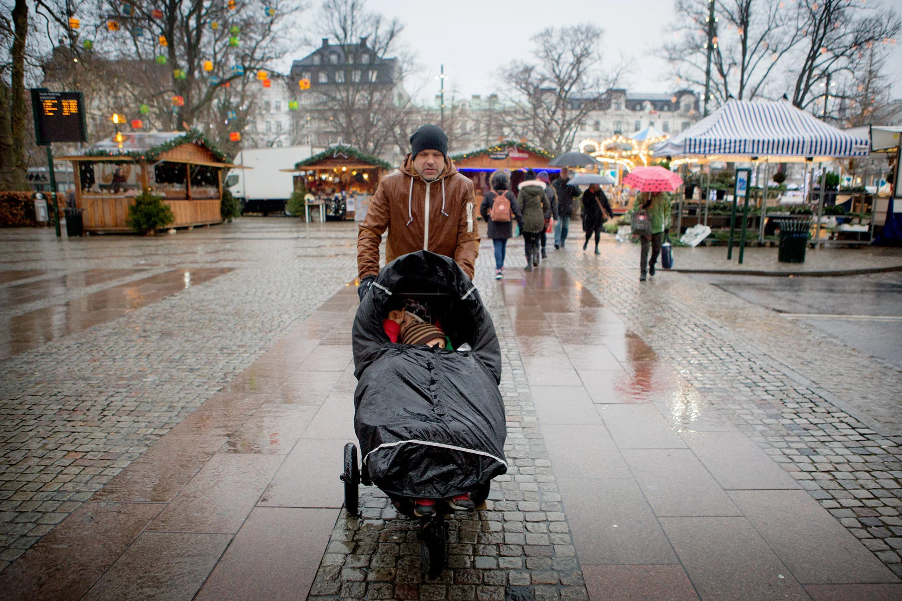 Julkänslan på Gustav Adolfs Torg idag var lite sådär obefintlig.