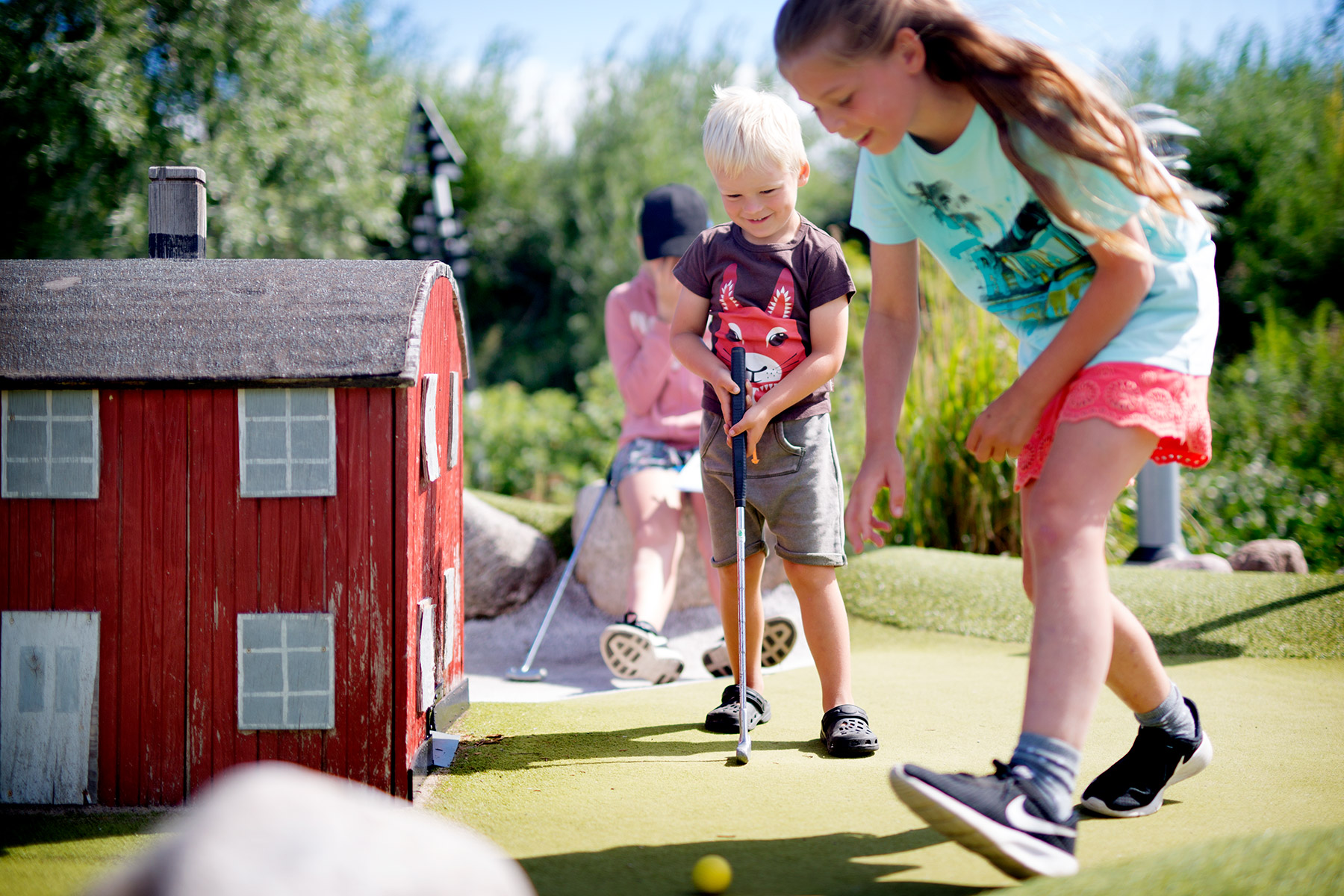 blogg-180629trampgolf6.jpg