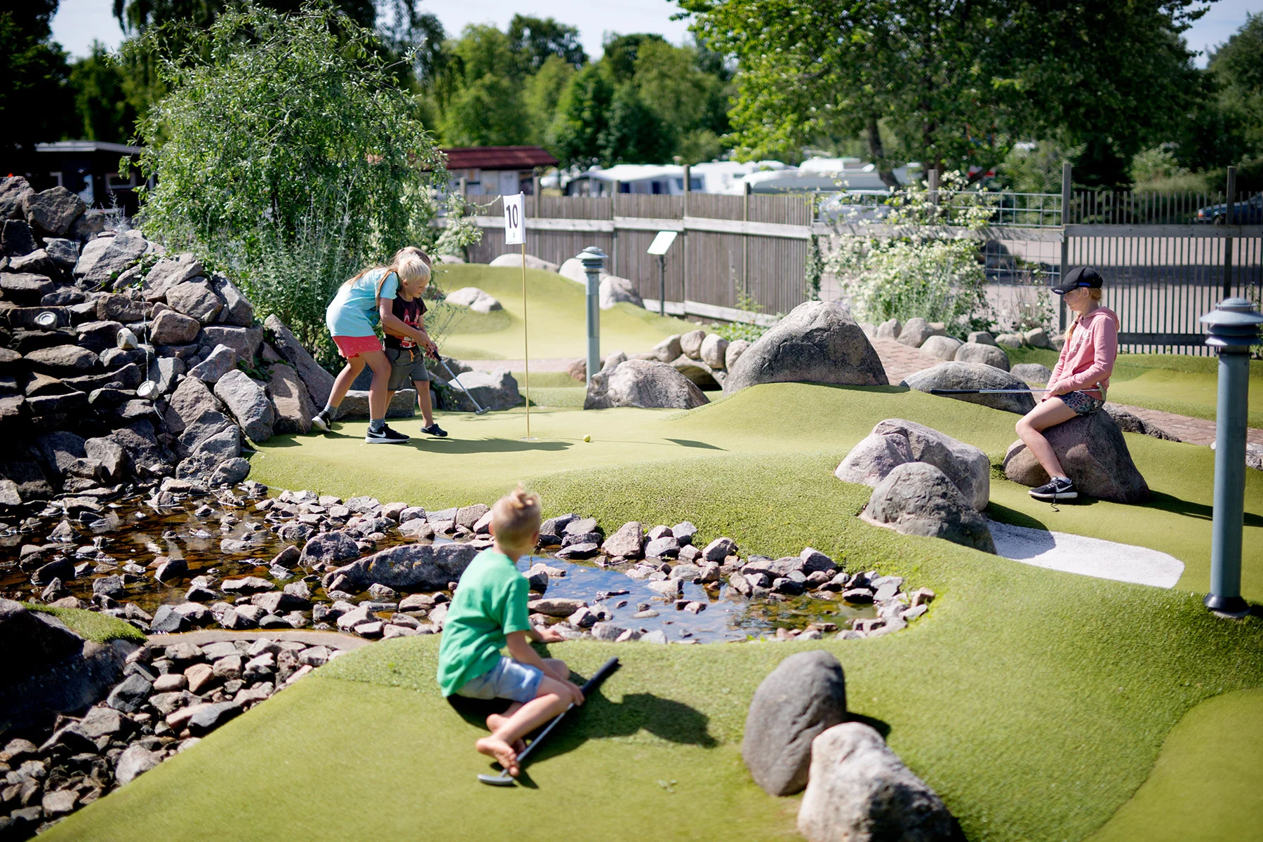 blogg-180629trampgolf12.jpg