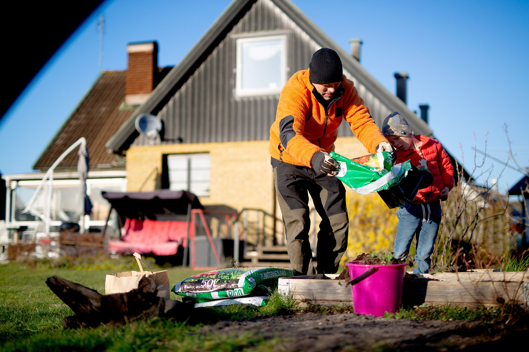 blogg-200416planterajordgubbar5.jpg