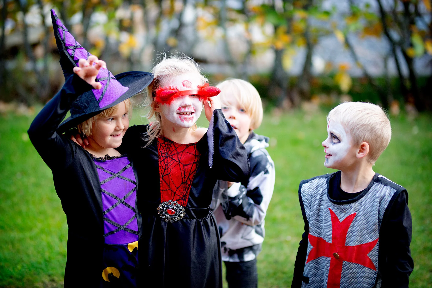 blogg-201023elliealvabertilaxelhalloween7.jpg