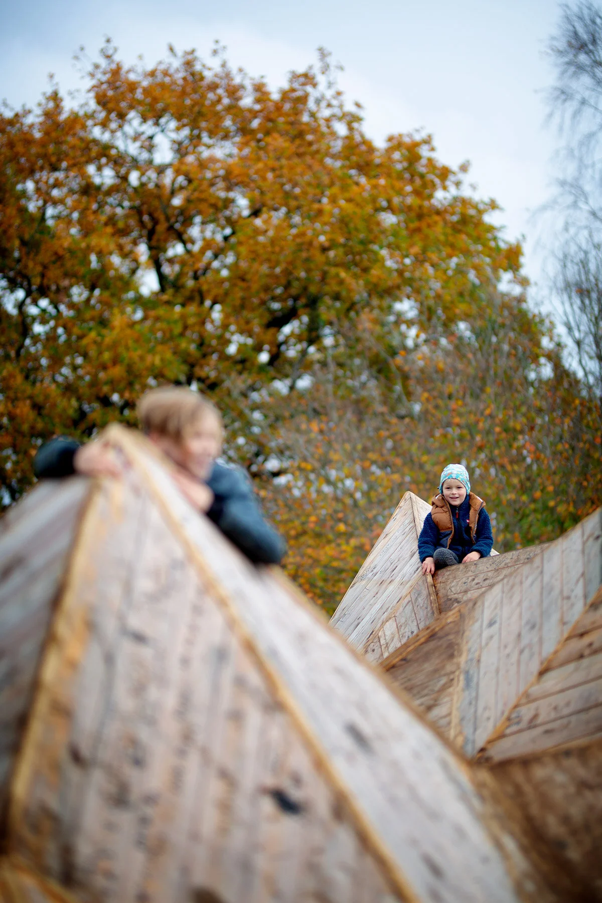 blogg-201030buasungdomshangskulptur2.jpg