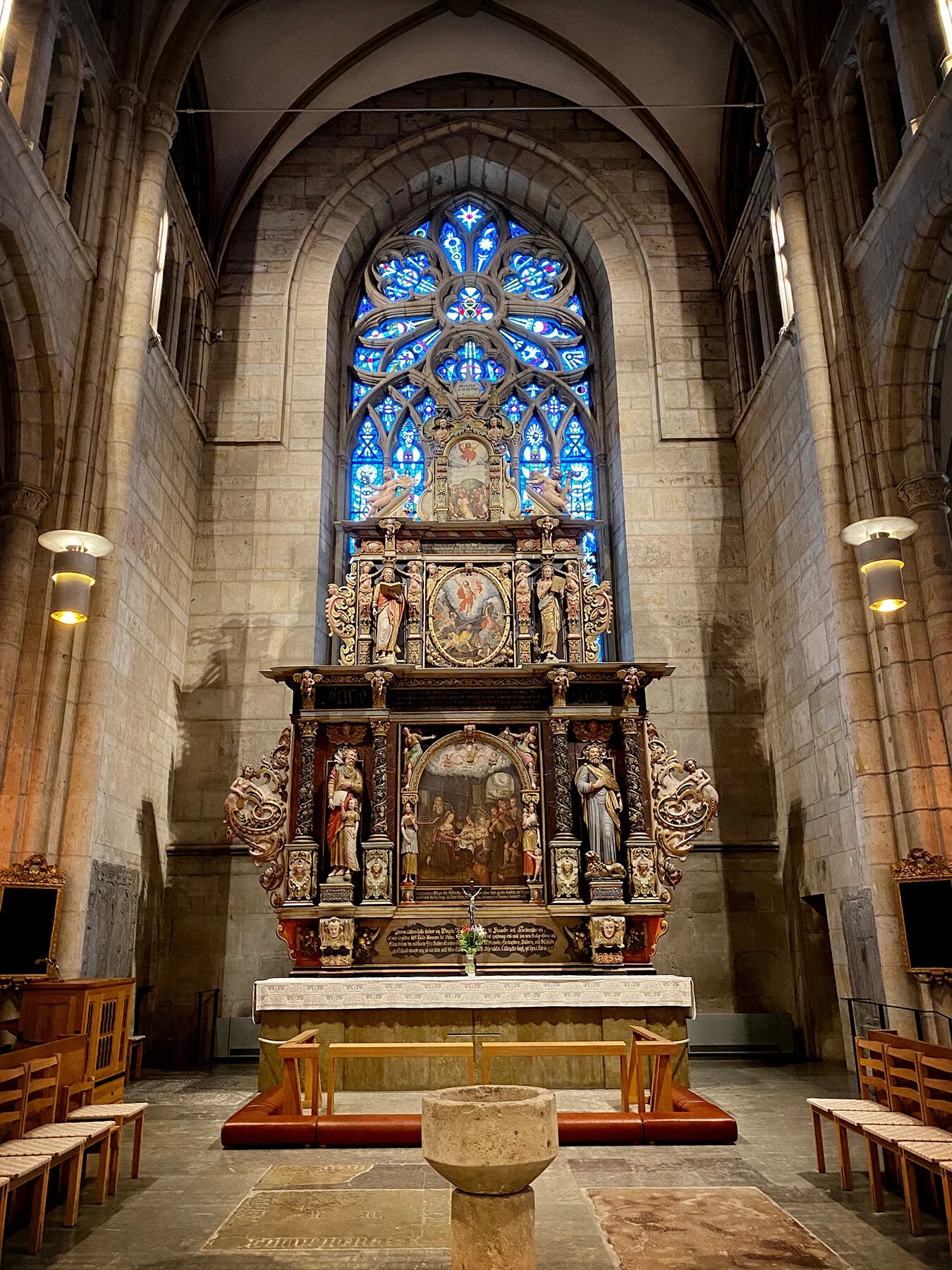 blogg-210627skaradomkyrka3.jpg
