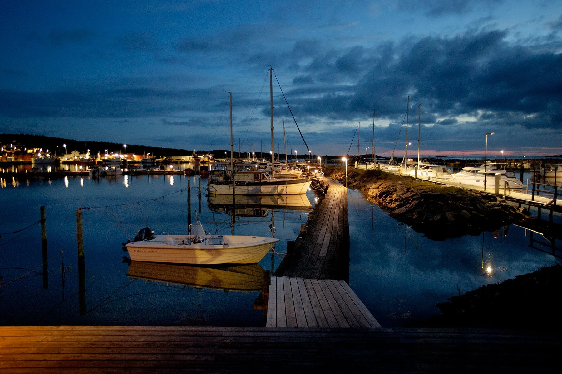 blogg-220521forstabatnattenihamnen34.jpg