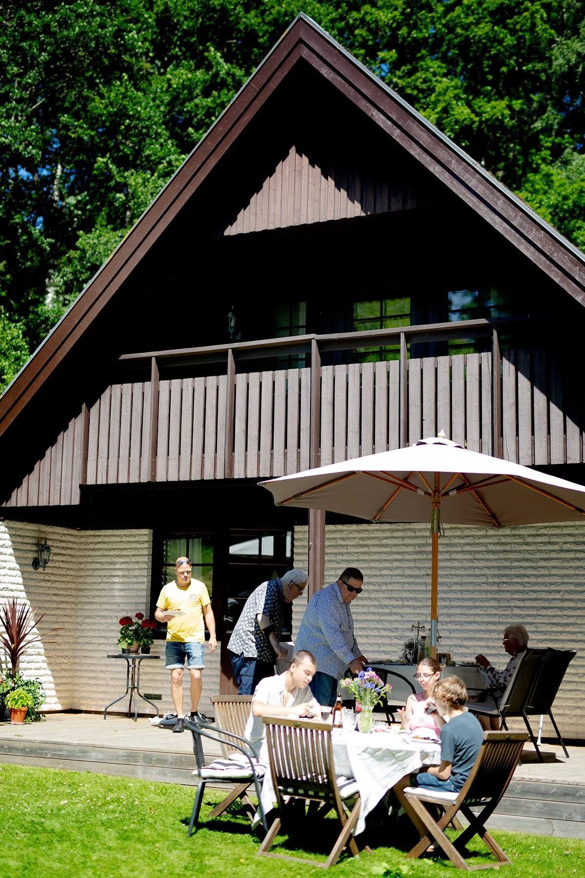 blogg-220624midsommarambjorntorp13.jpg
