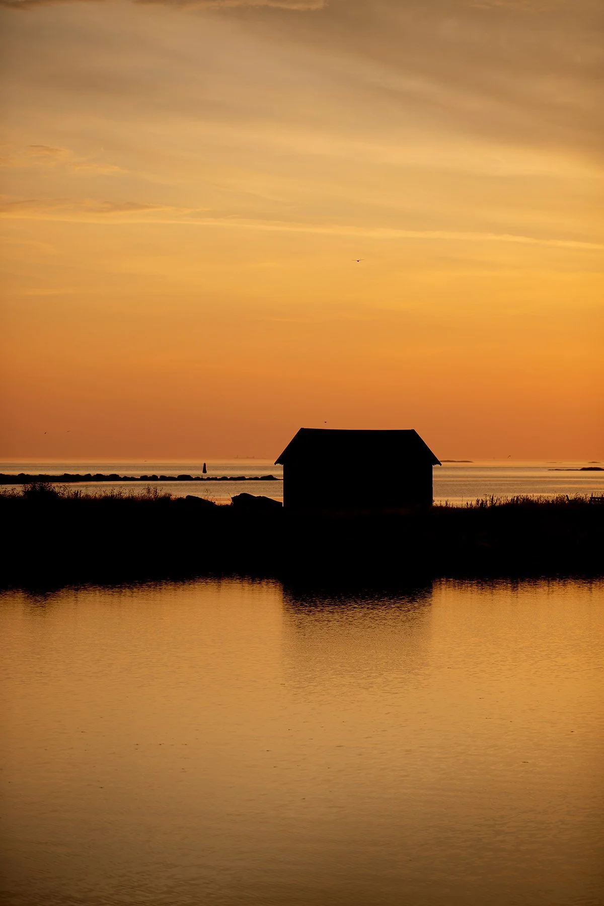 blogg-220626solnedgangfyrenhamnen2.jpg