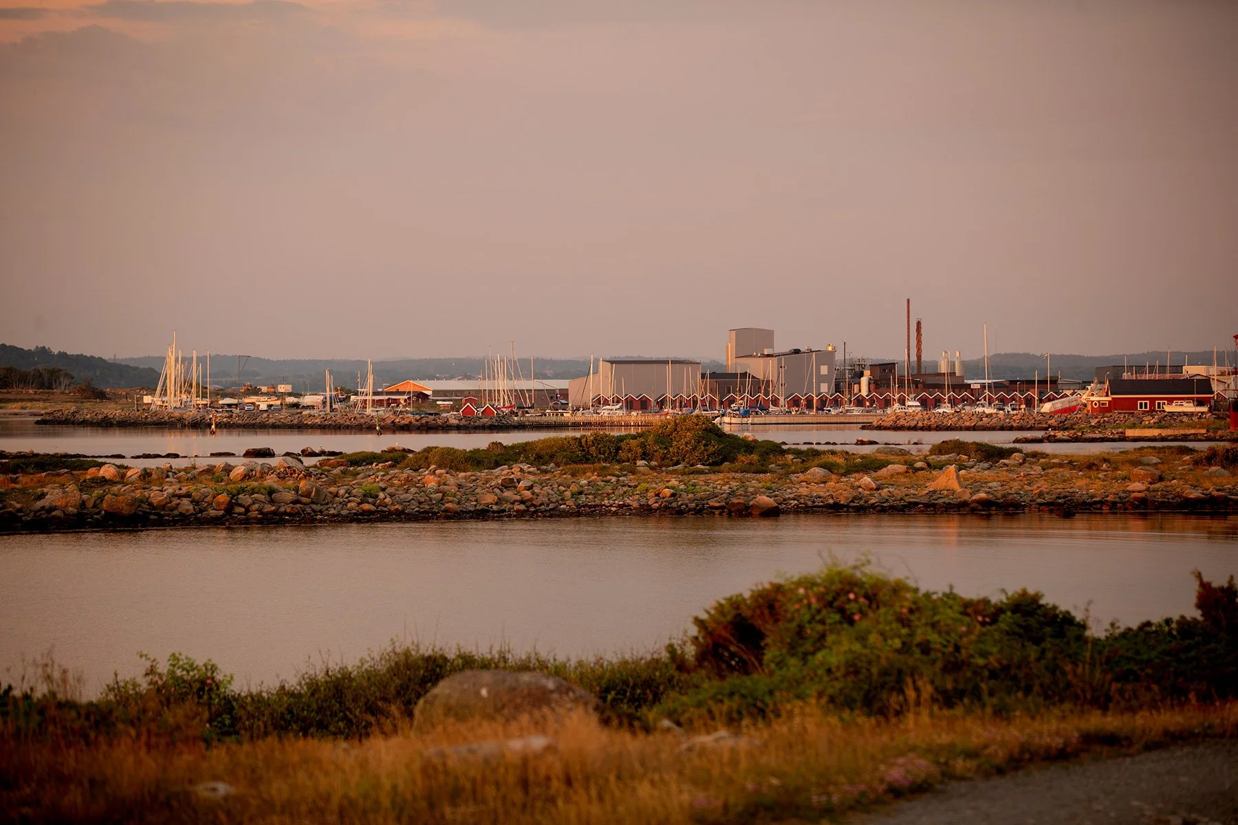 blogg-220626solnedgangfyrenhamnen5.jpg