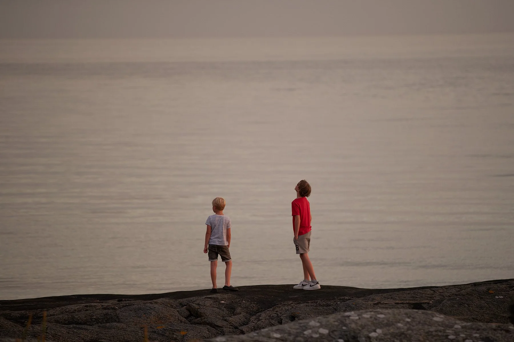 blogg-220626solnedgangfyrenhamnen15.jpg