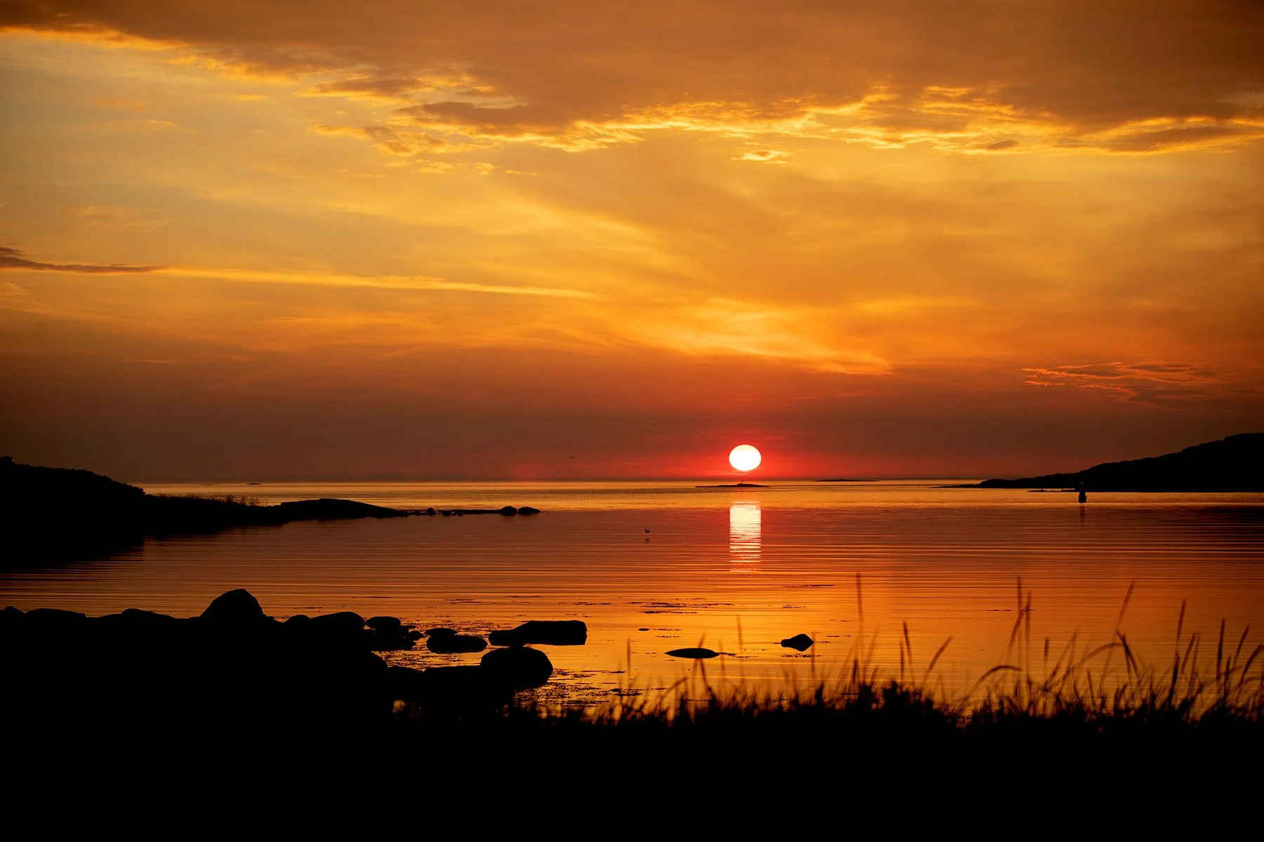 blogg-220626solnedgangfyrenhamnen21.jpg