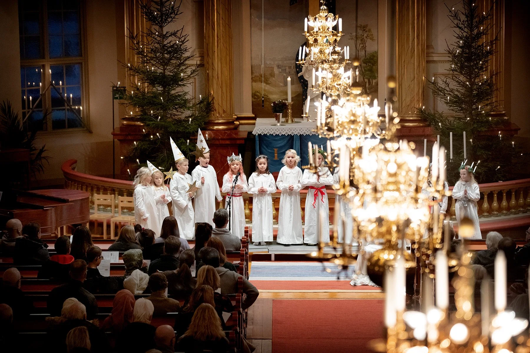 blogg-221211luciaivarokyrka12.jpg