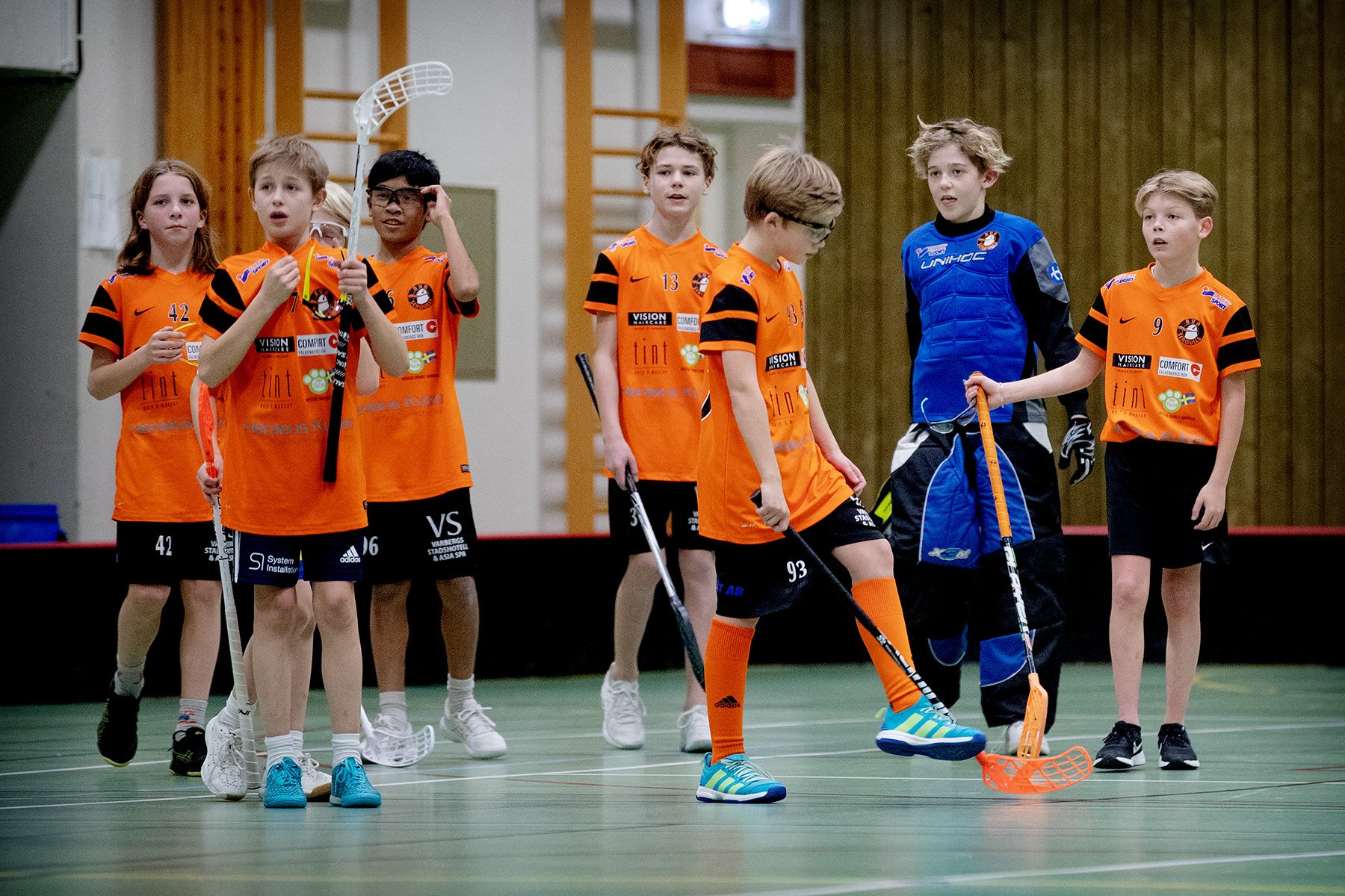 blogg-230105innebandykillarnatjejerna39.jpg