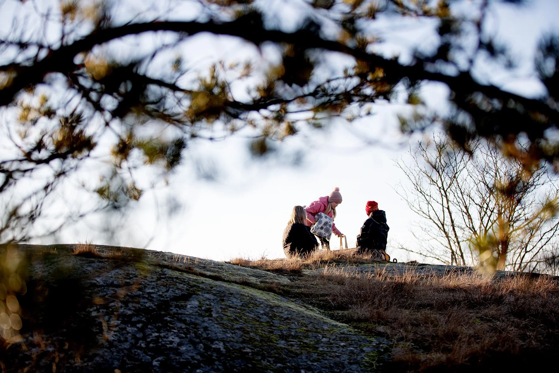 blogg-230228bertilalvaameliapicknick1.jpg