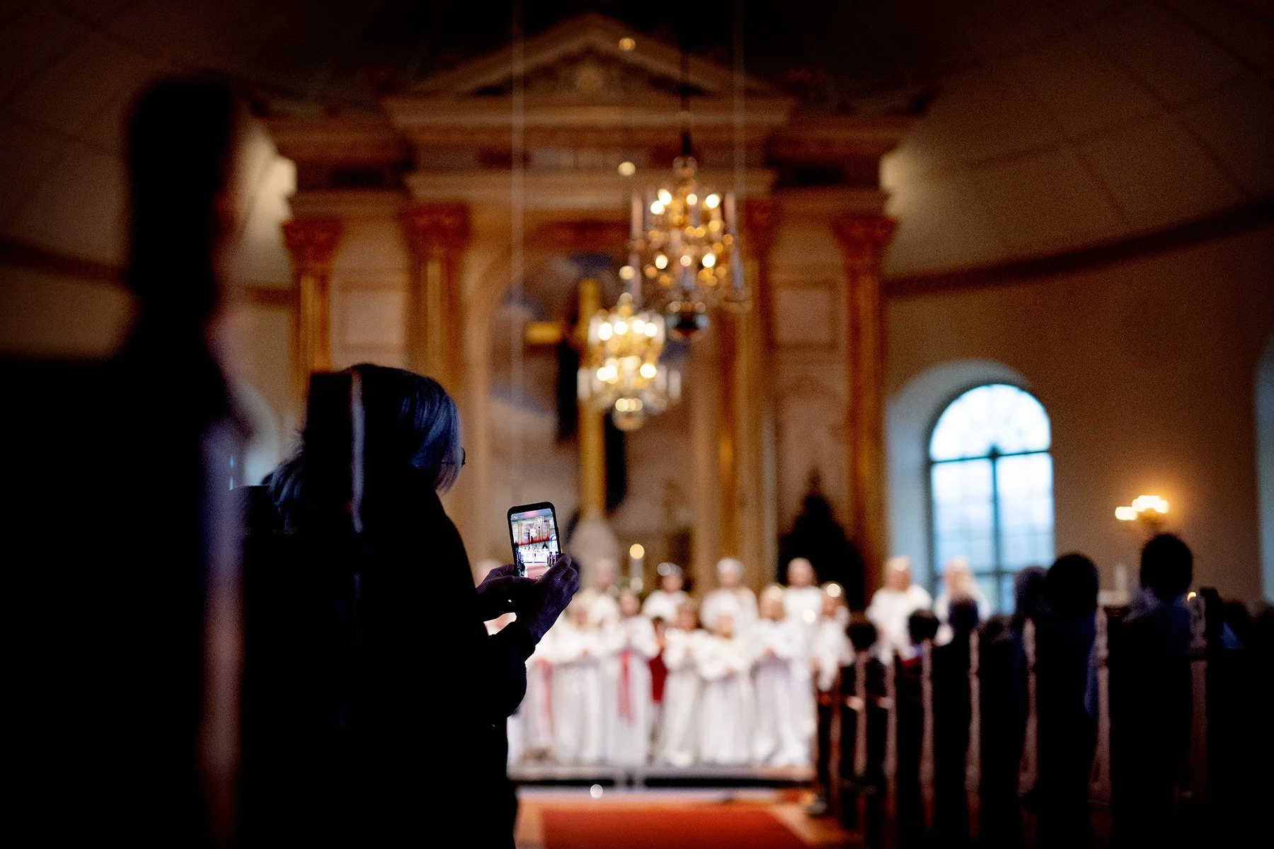 blogg-231210luciaikyrkan4.jpg