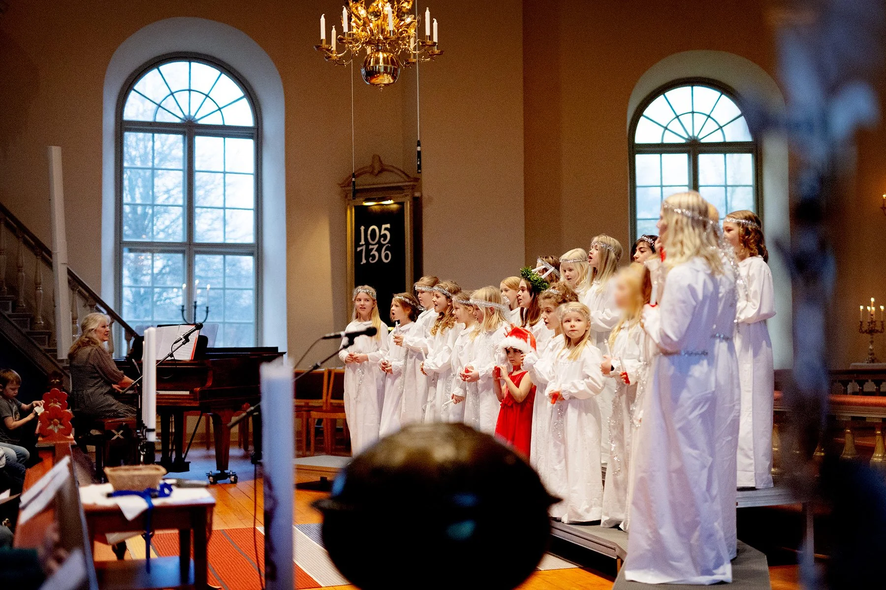 blogg-231210luciaikyrkan6.jpg