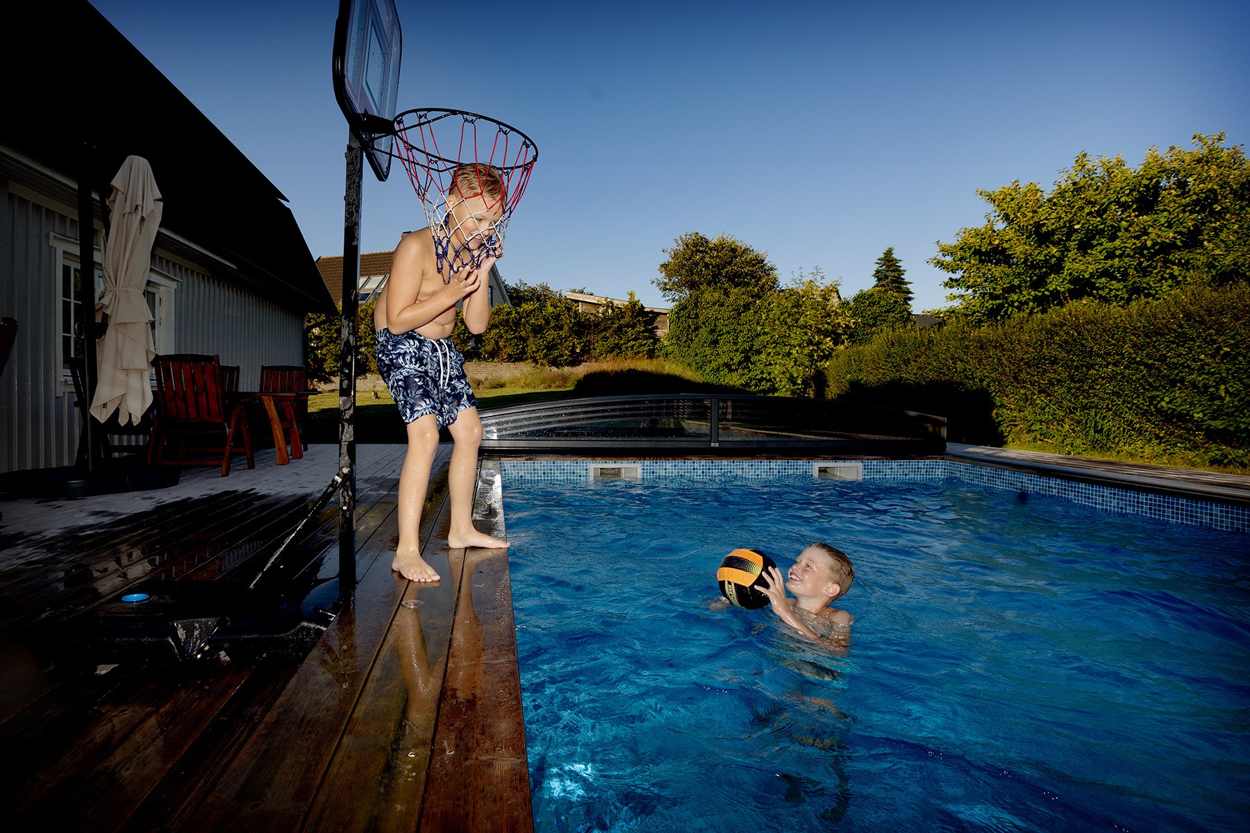 blogg-240625parcamillaspool6.jpg