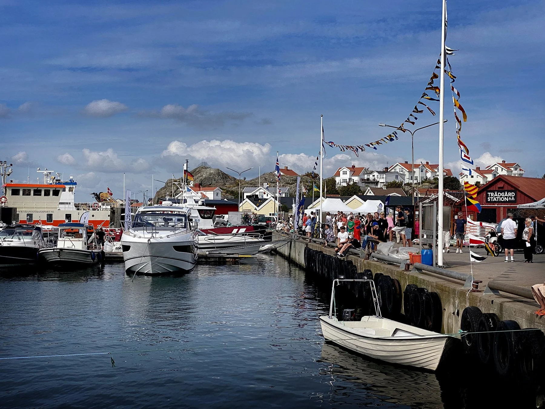 blogg-240803donsohamnfest2.jpg