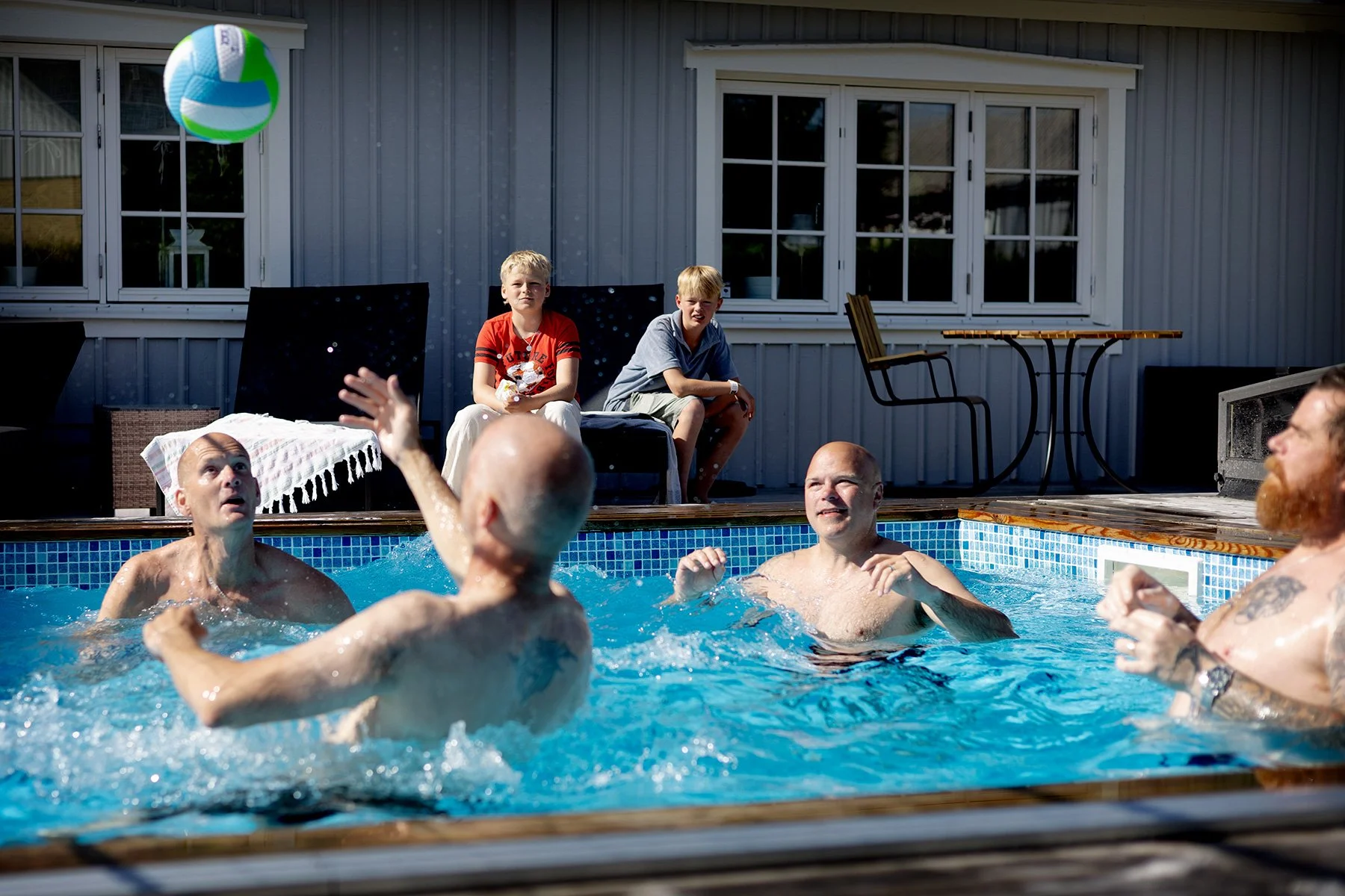 blogg-250621poolpartyhospar11.jpg