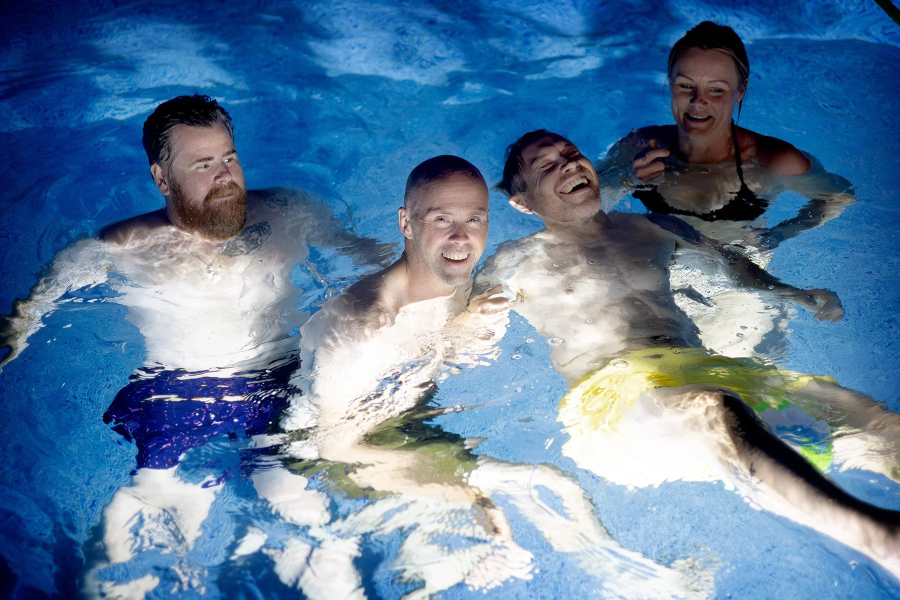 blogg-250621poolpartyhospar30.jpg