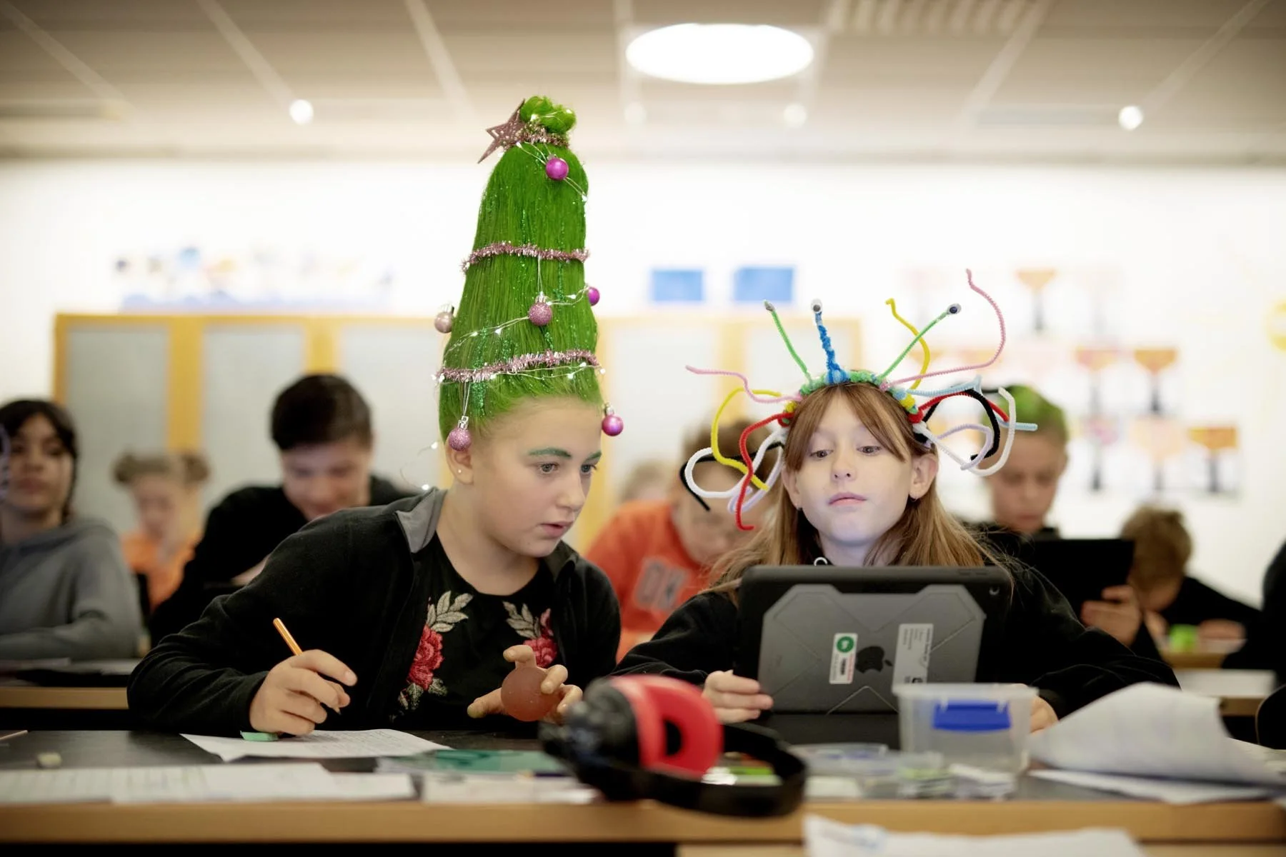 201023crazyhairdayskolan0039.jpg