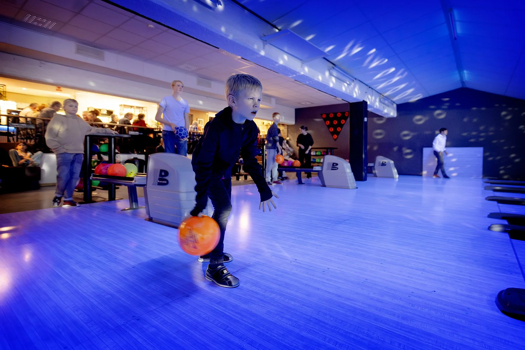 blogg-251108boras-stanbowling17.jpg