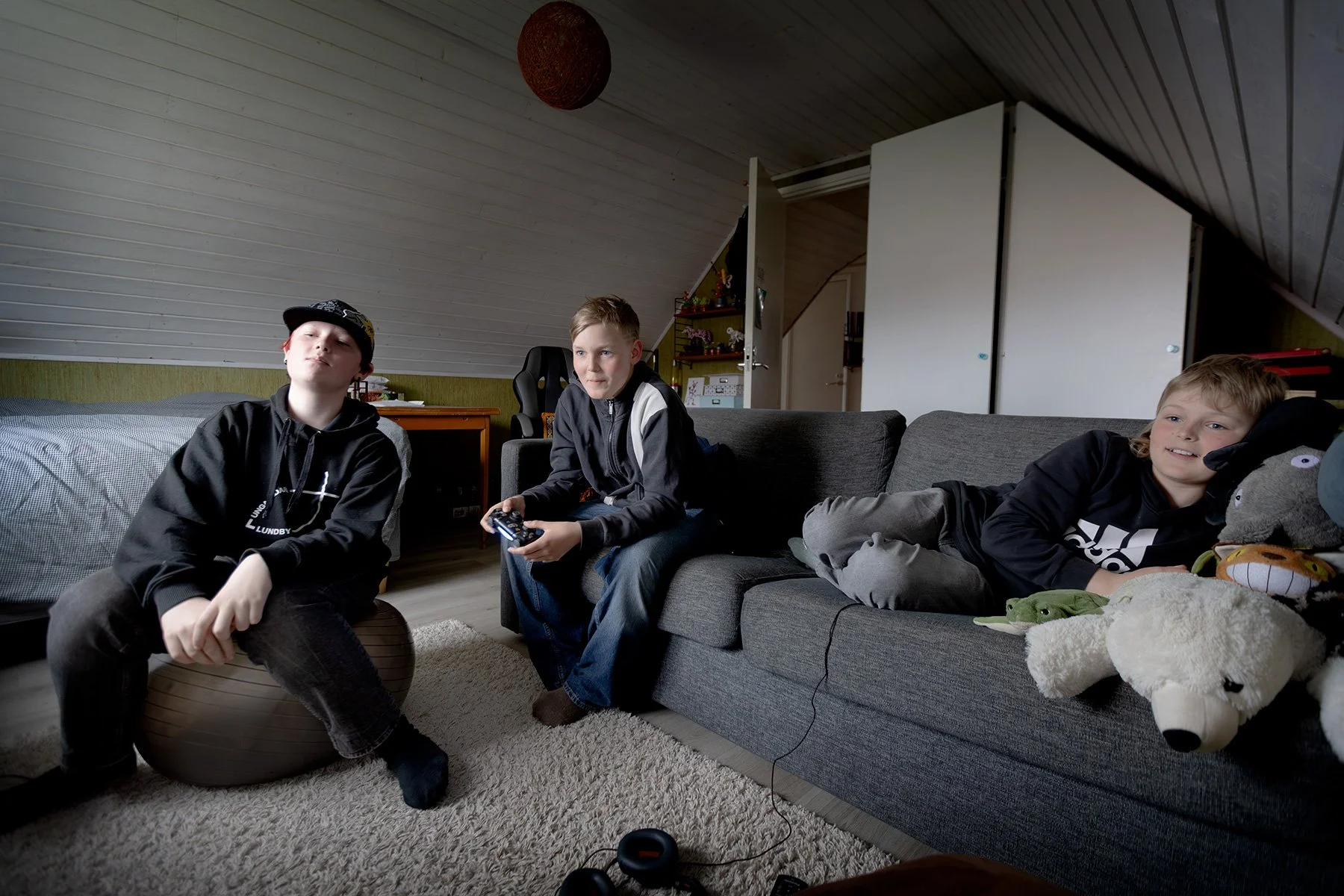 Lillebrors nya häng