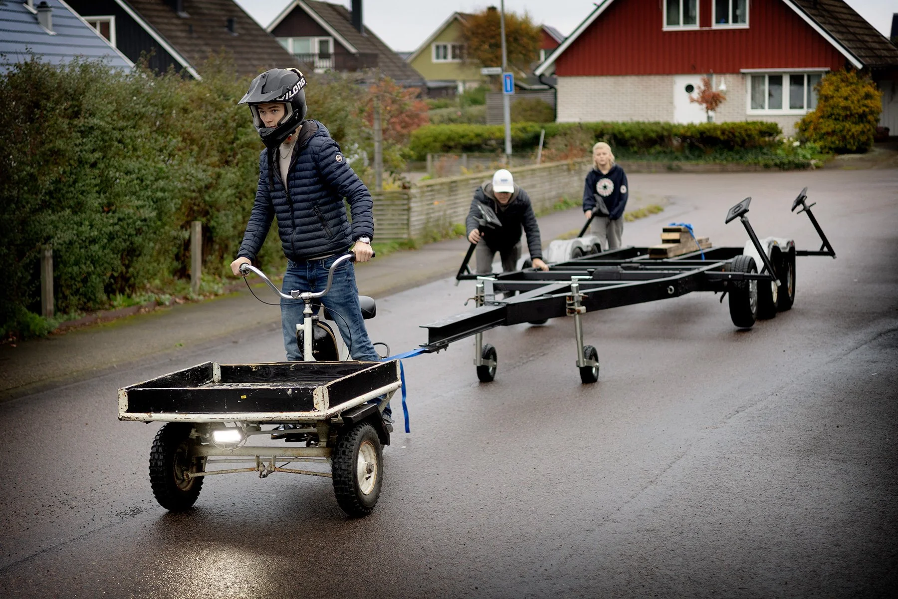 Båtkärra på väg