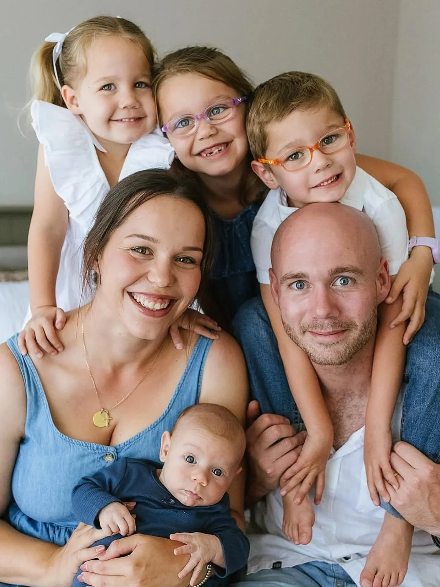 In-home sessions. 
It's not about the house, i don't care if it's neat or beautiful, I care that you and your kids are AT HOME there. 

Comfortable, relaxed, intimate moments in your sanctuary.
Here's a few faves from a recent session with the lovely