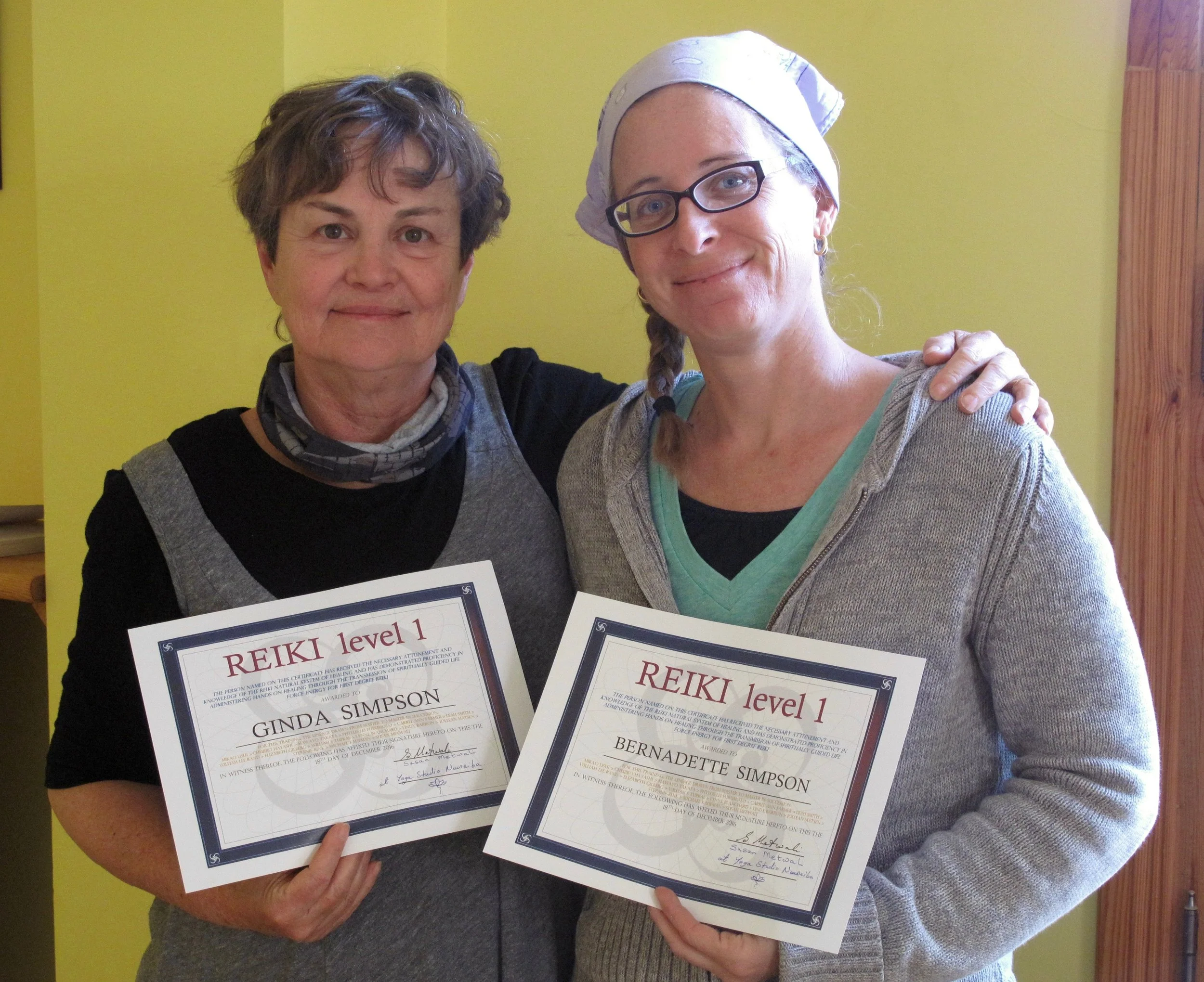 Mother and daughter Reiki Level 1 practitioners at Yoga Studio Nuweiba.