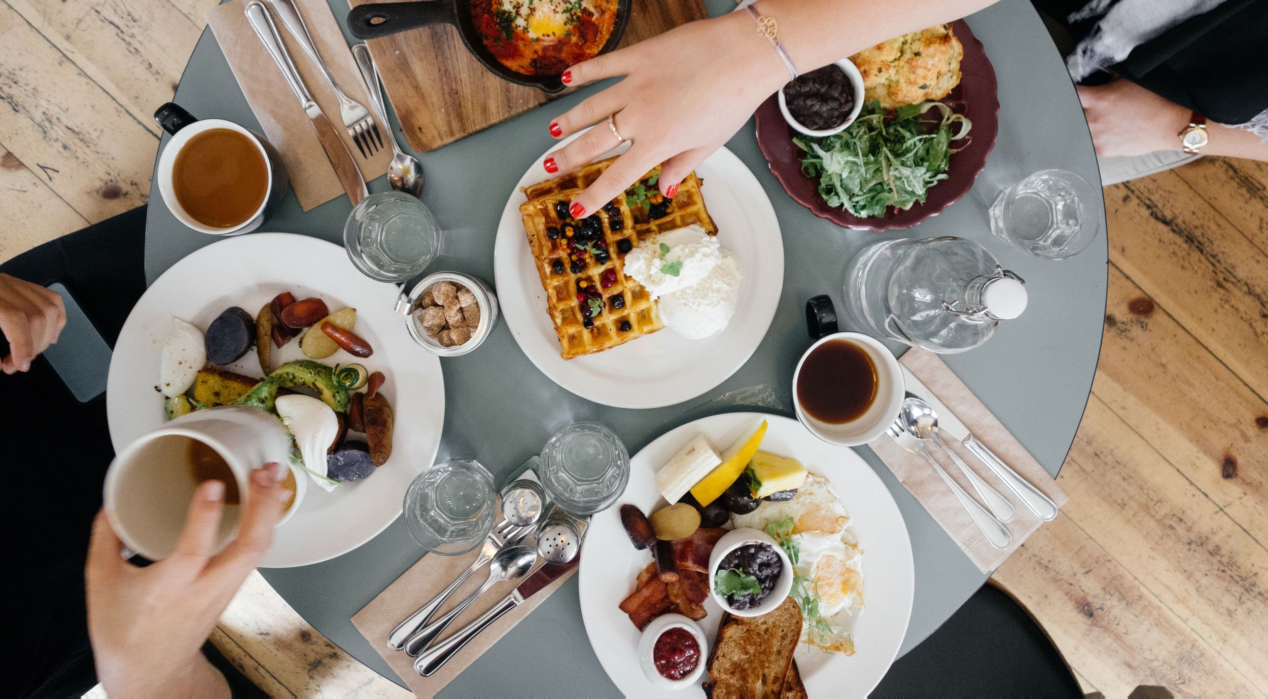 DOWNTOWN DINING