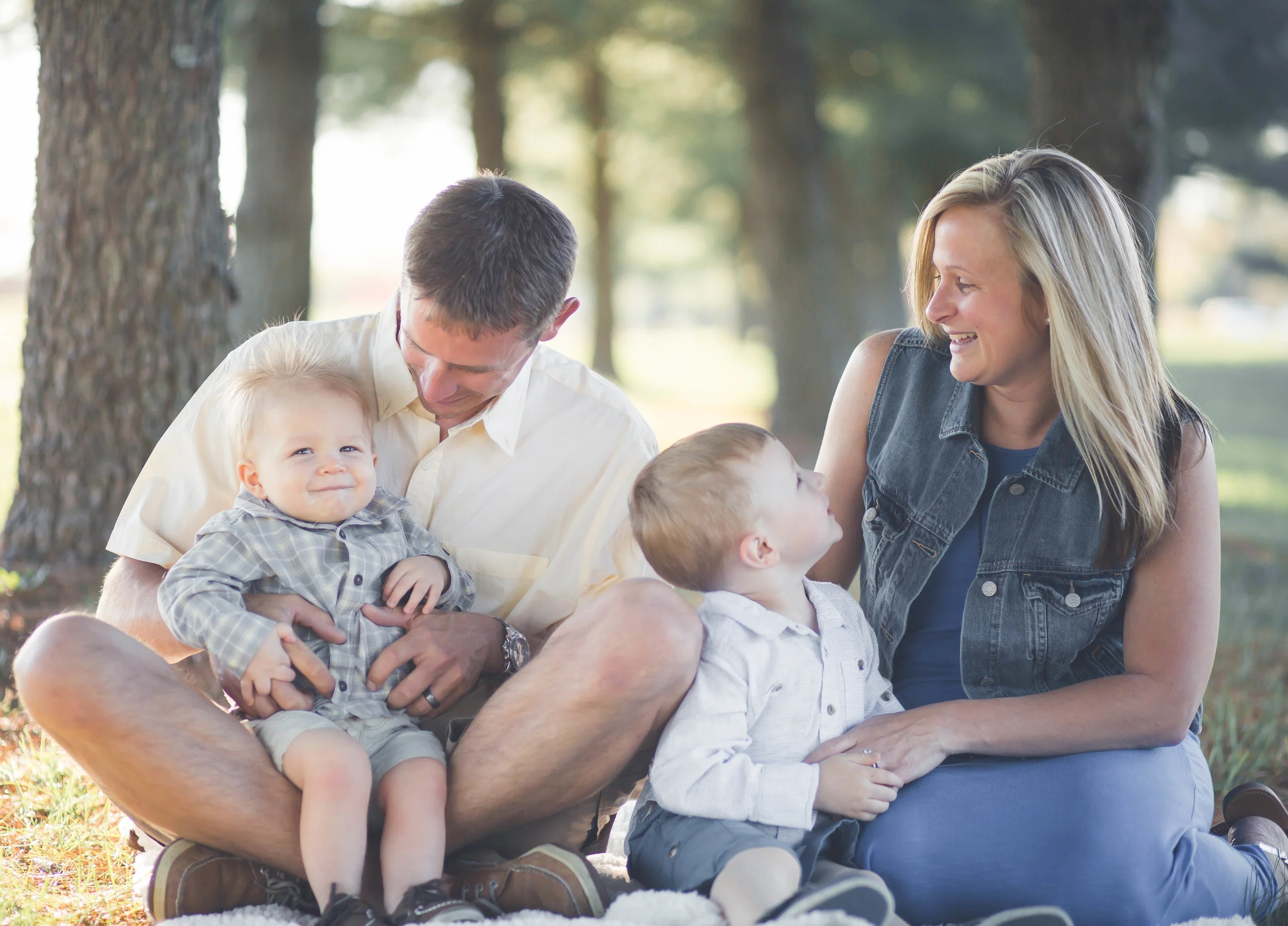 Ashley, Brian, Chase, and Brady made up this cute little family. We did this family session in Kingsville, Maryland at Mt. Vista Park. 