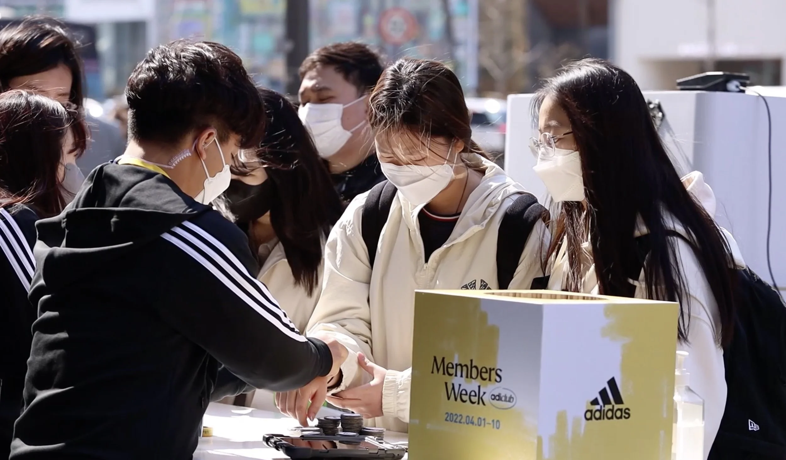 Members Week Korea Store - entrance desk