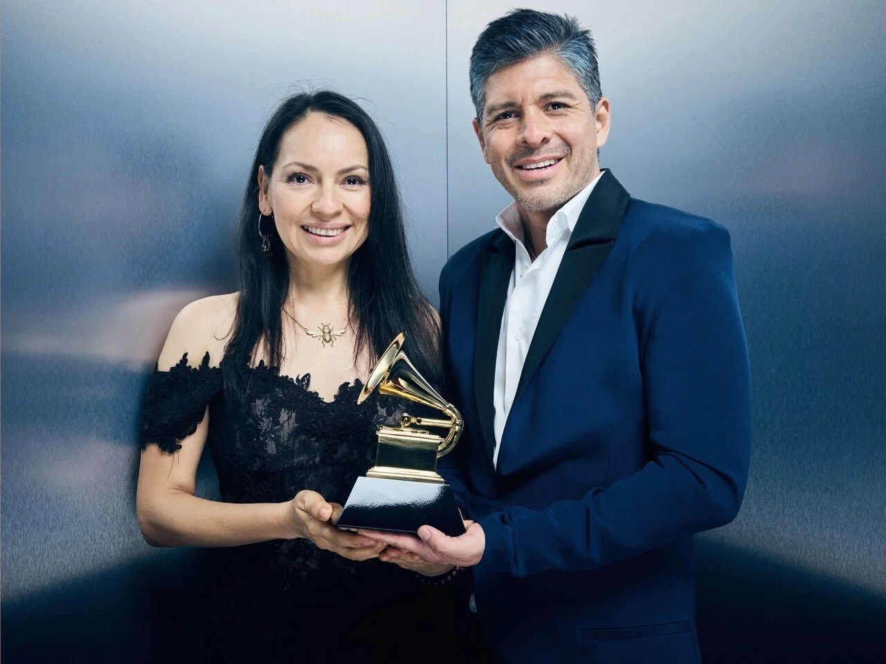 Rodrigo y Gabriela win a Grammy Award!