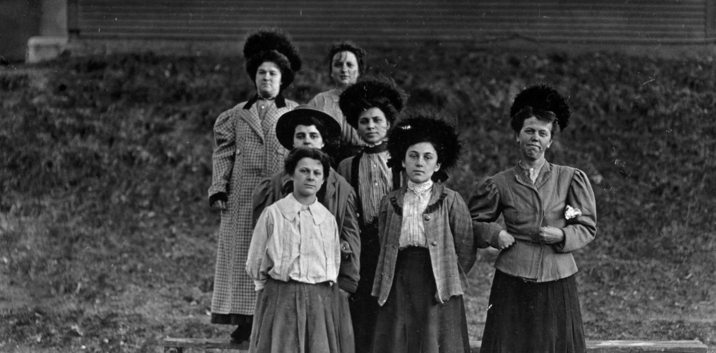 7Women4.jpg