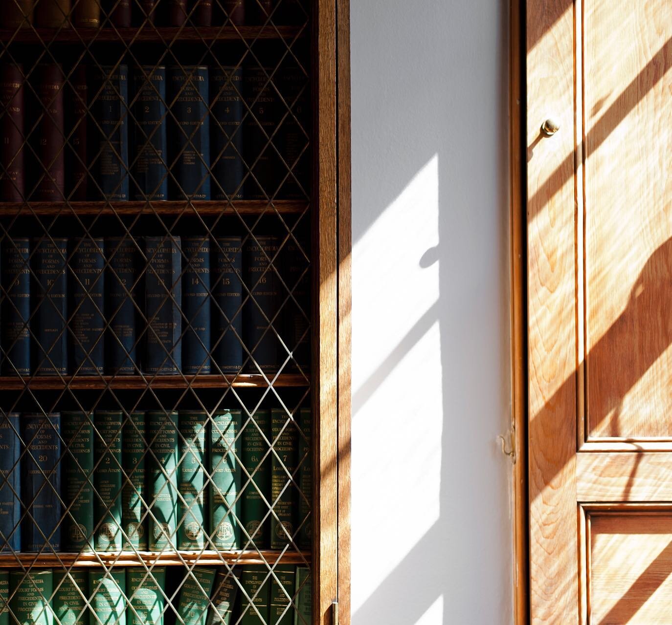 Spring sunshine streams through one of the windows of the Commissioners&rsquo; Room at the Signet Library. The Signet Library houses Scotland&rsquo;s largest independent law library and is a world class centre of excellence in legal support services.