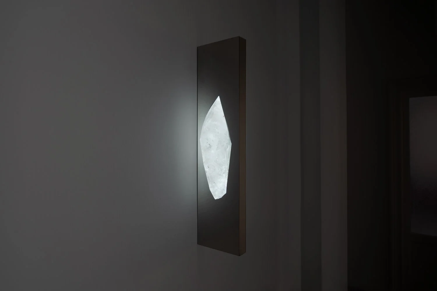 Rock_Wall Light Left Perspective