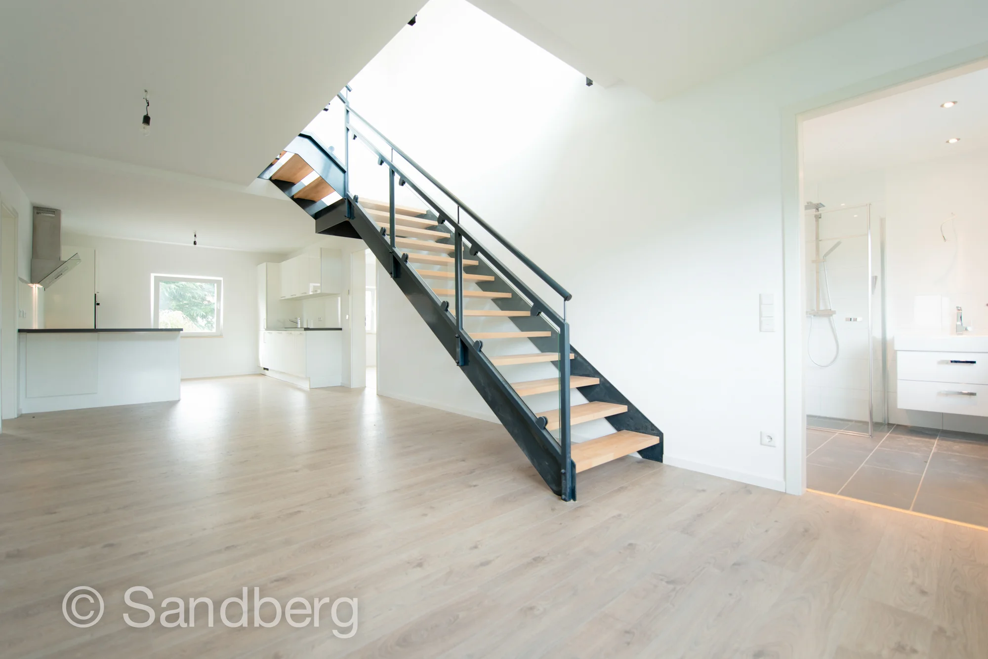 SANDBERG_HAI307-9.jpg