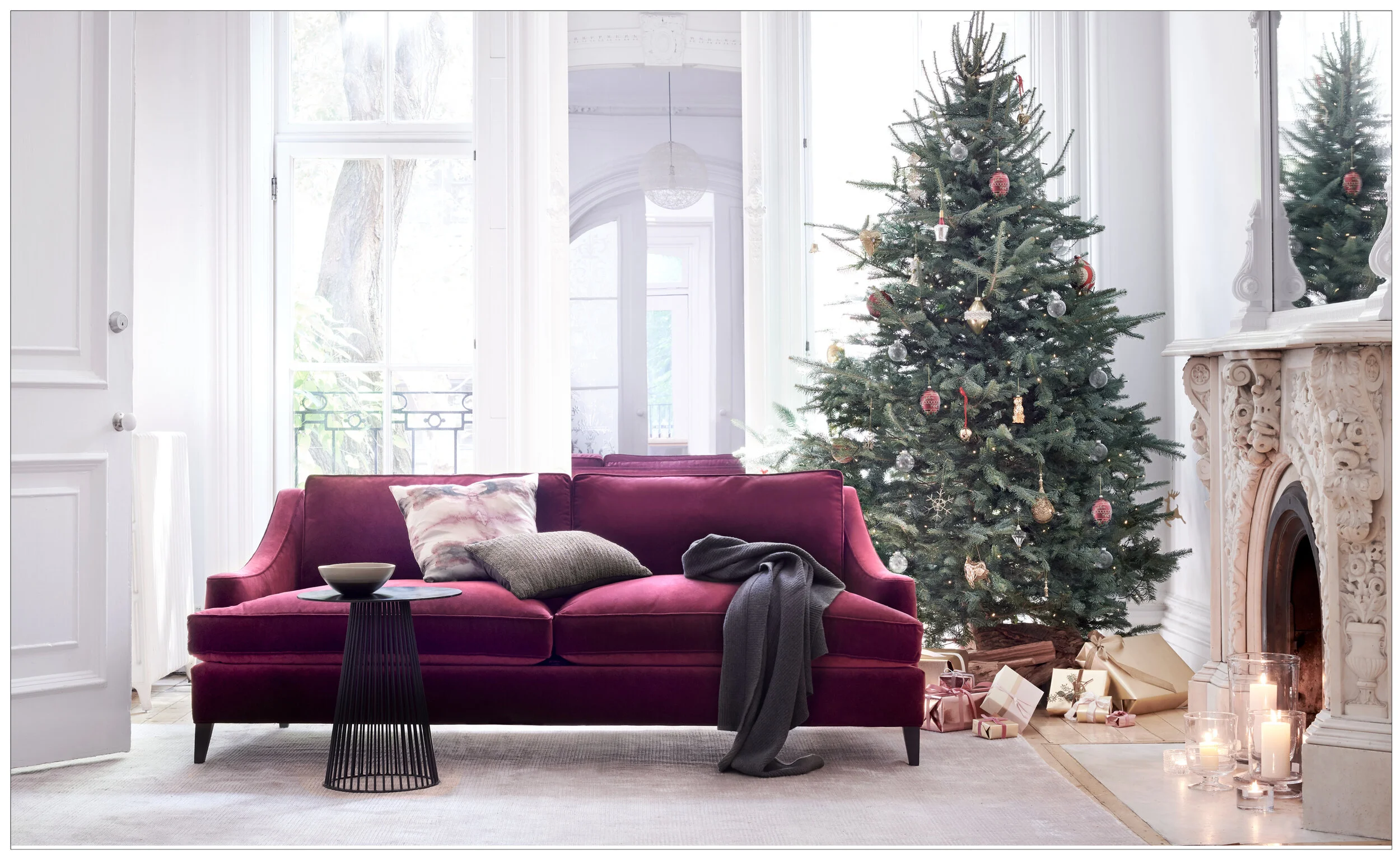   PHOTOS BY  Ditte Isager  STYLING BY  Glen Proebstel 