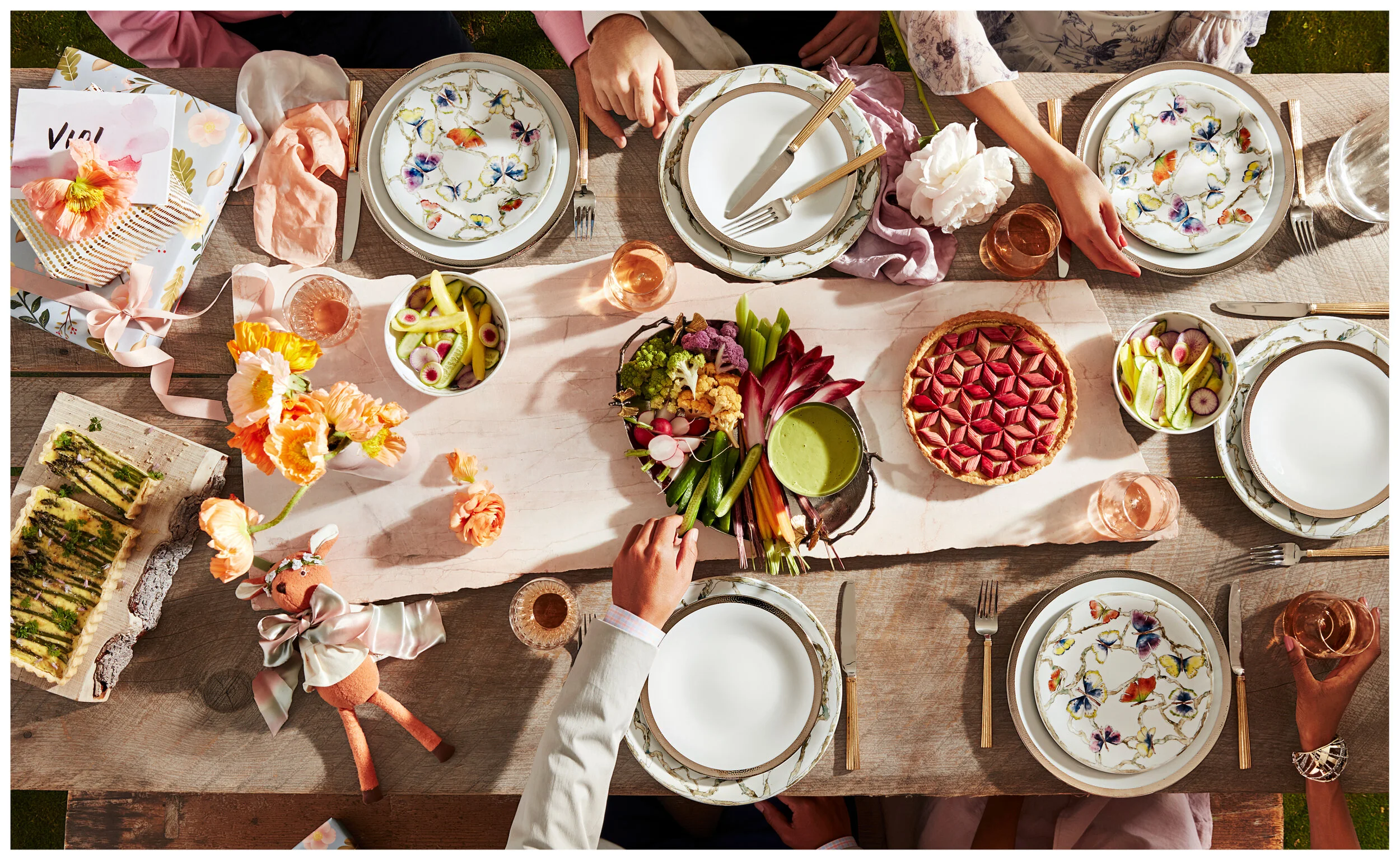  PHOTOS B Y Kate Mathis  STYLING BY  Kaitlyn DuRoss Walker  FOOD STYLING BY  Caitlin Haught Brown 