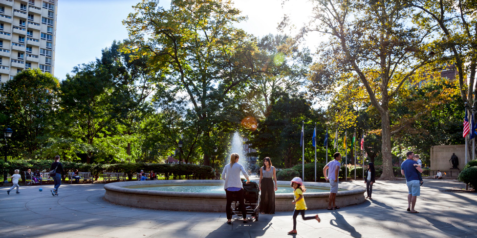 washington-square-west-E.Mencher-976VP.jpg