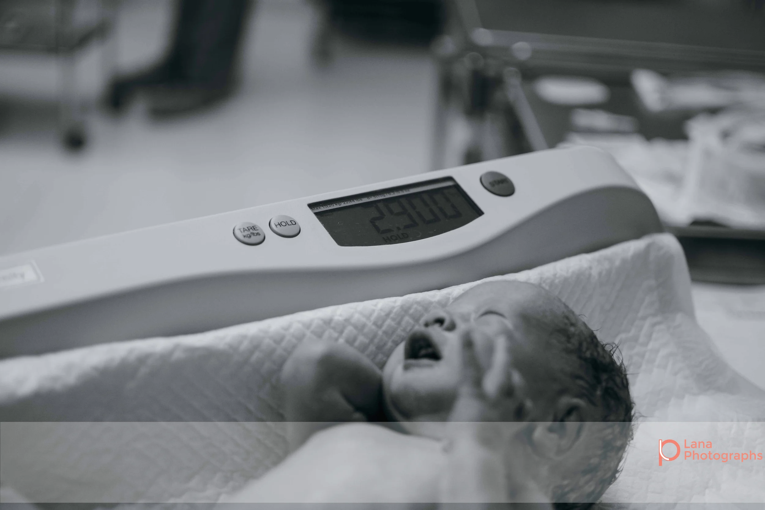 Dubai Birth Photographer