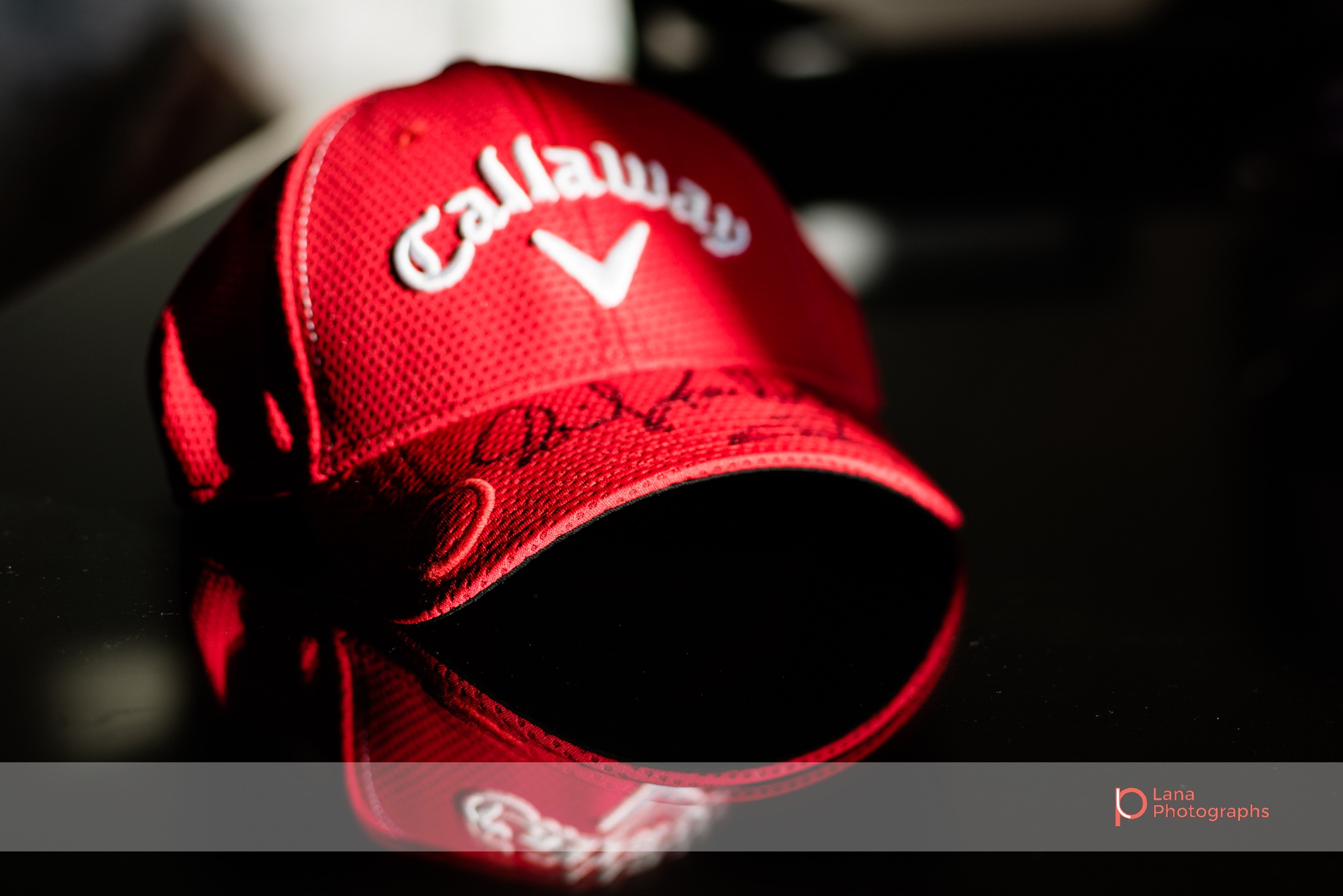 A golf cap signed by David Leadbetter from when he visited Dubai in January 2017