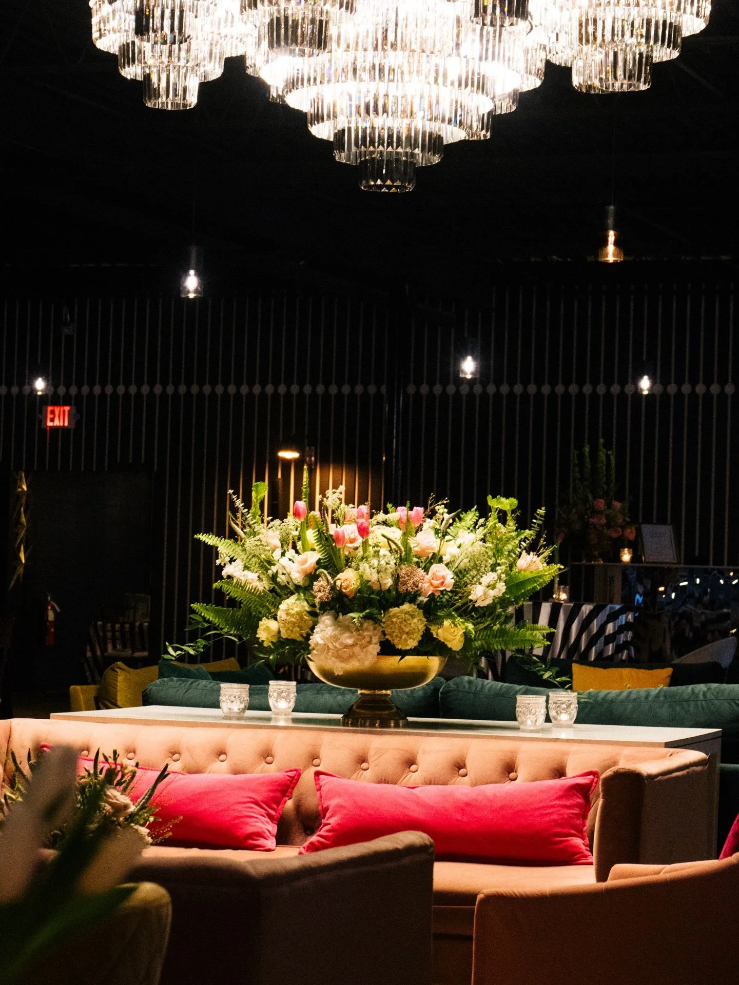 Details from The Southerly Mixer! ✨

It was a beautiful night with some of our favorite vendors! We can't wait to do it again soon. 🤍

📸: @henrywilliford_