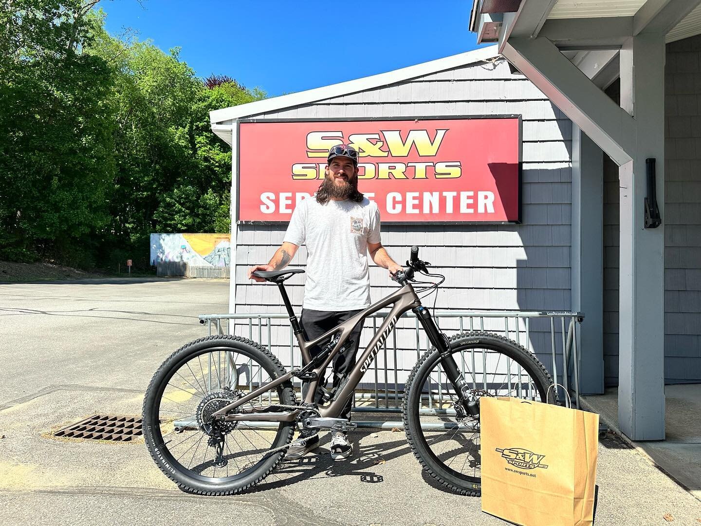 Thanks to Corey for picking up this #specialized #stumpjumperevo and 
thanks for choosing S&amp;W as your local bike shop. Time to braaap! 

#supportyourlocalbikeshop #concordnhlife #newenglandmtb