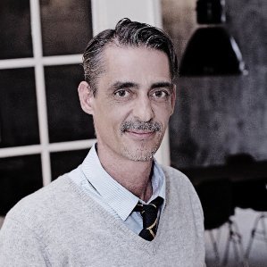 I am Michael. Inspired by my experiences in sales & marketing, I founded Sociuu to enable companies to involve their employees and brand advocates in their SoMe efforts. I hope to have fun doing that - and off course make an honest buck;-) You can get in touch with me at michael@sociuu.com.